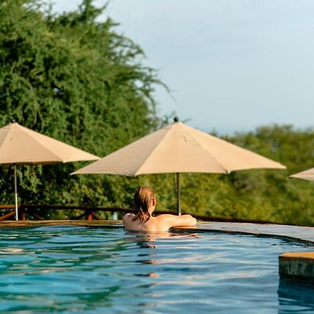 מטו וואמבו Escarpment Luxury Lodge Manyara מראה חיצוני תמונה