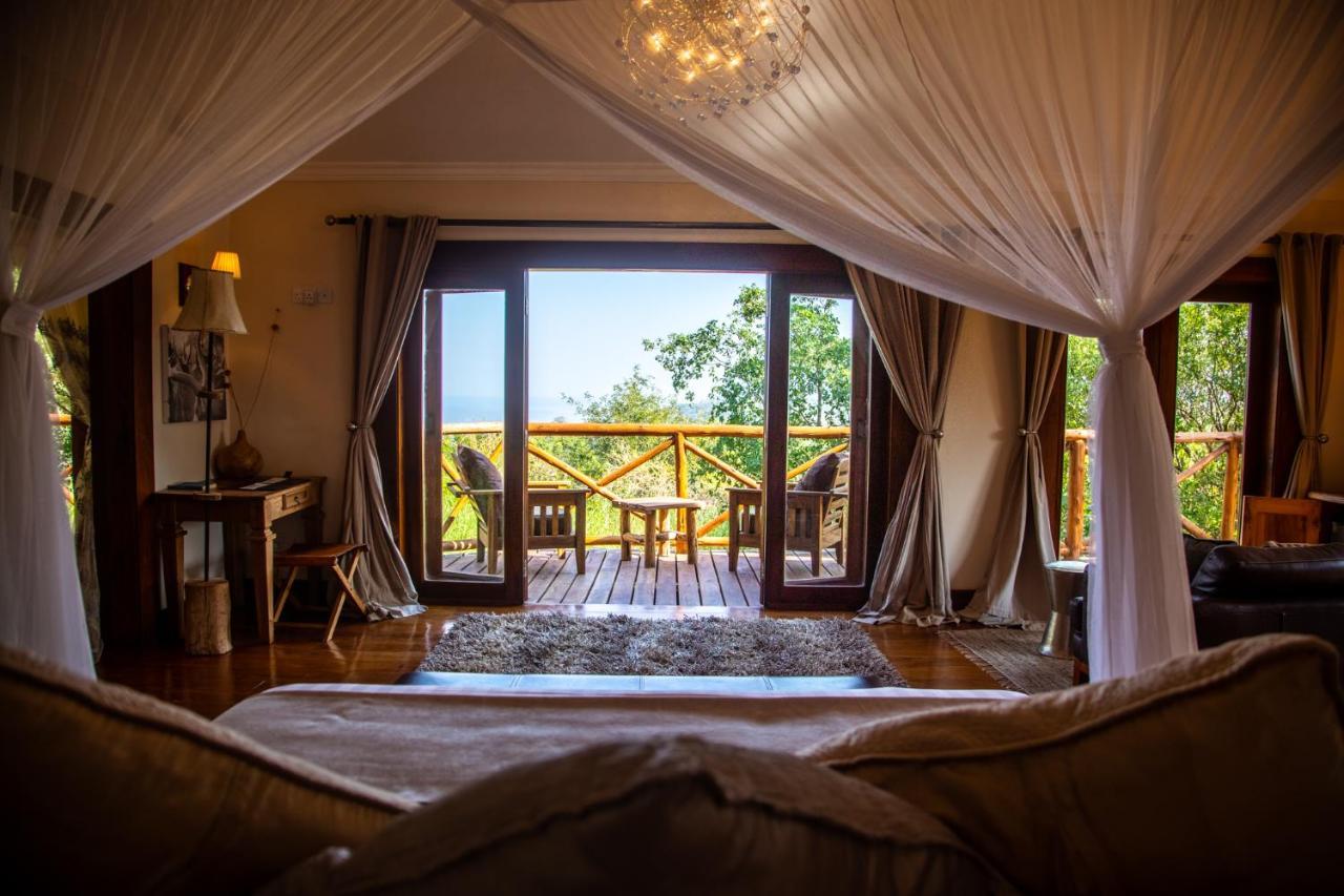 מטו וואמבו Escarpment Luxury Lodge Manyara מראה חיצוני תמונה
